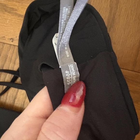 Aerie Black Cross Over Tie Scoop Bikini Top - Picture 4 of 4